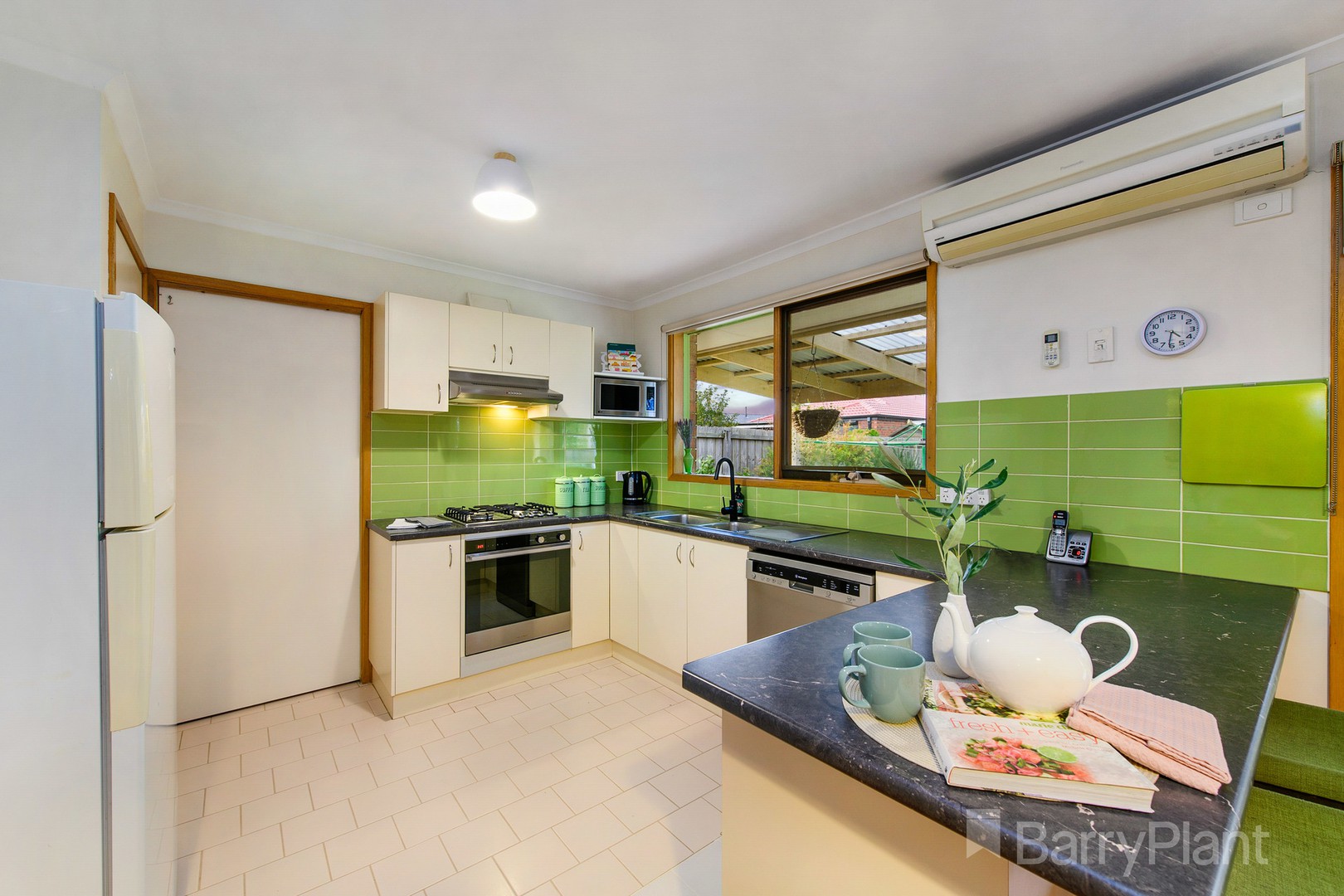 11 Coolabah Crescent, Hoppers Crossing, VIC 3029, Hoppers Crossing - Thumbnail 5