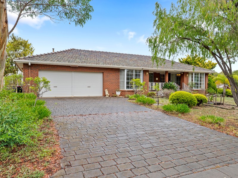 11 Coornong Court, Kurunjang, VIC 3337 - Image - 03/03/2026