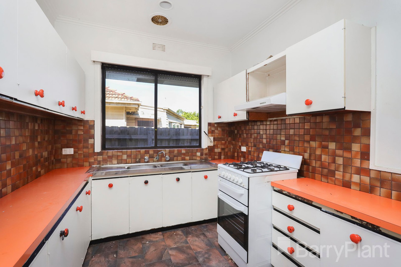 11 Couper - Angus Grove, Sunshine, VIC 3020, Sunshine - Thumbnail 5