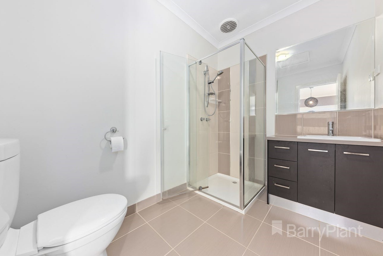11 Creekview Place, Caroline Springs, VIC 3023, Caroline Springs - Thumbnail 7