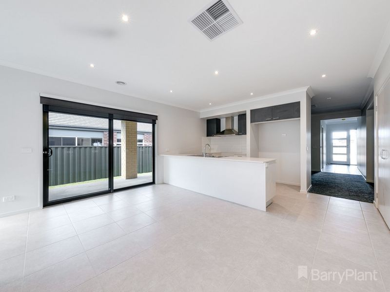 11 Danube Road, Clyde, VIC 3978, Clyde - Thumbnail 3