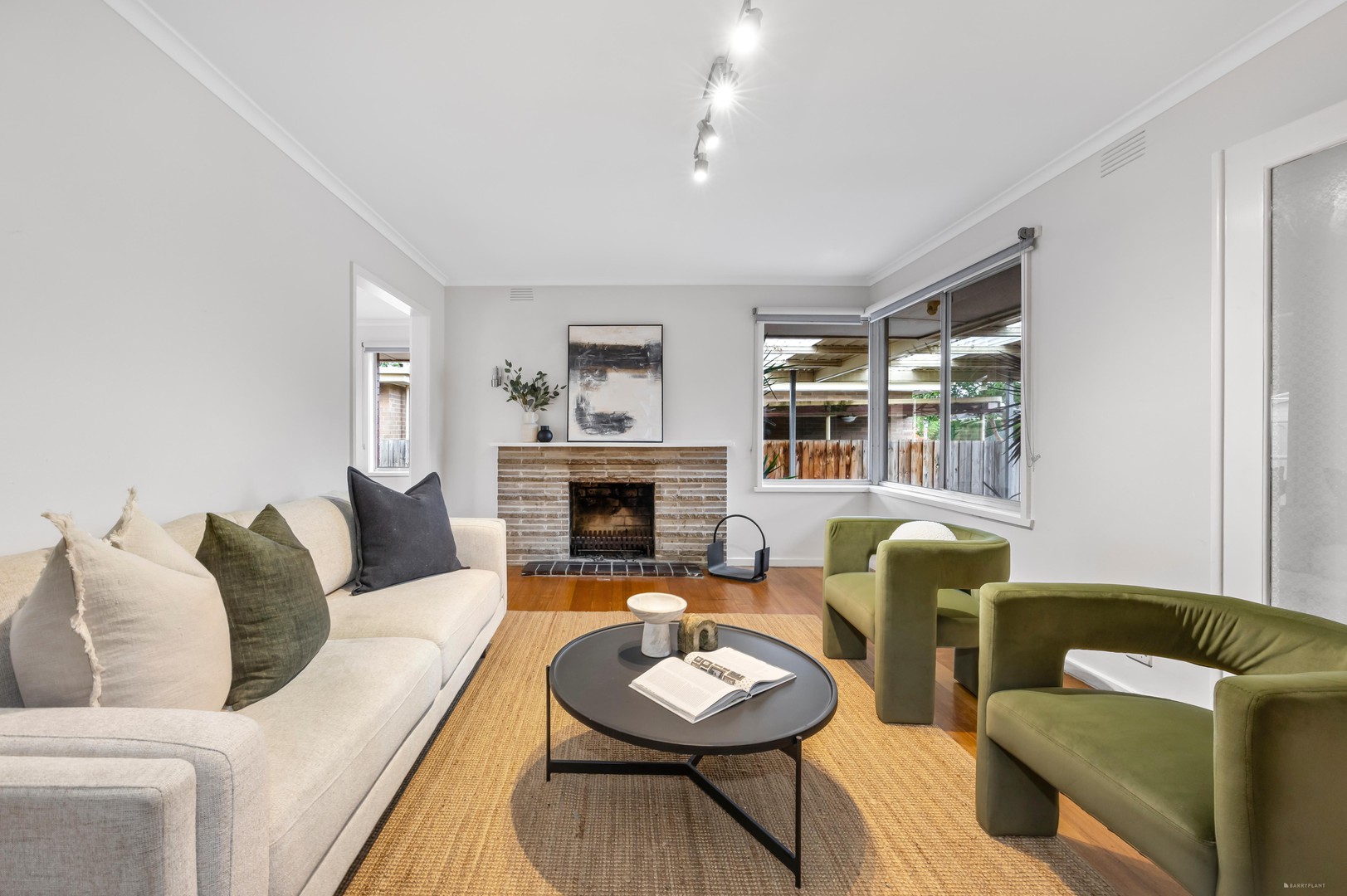 11 Darren Avenue, Bundoora, VIC 3083 - Thumbnail 2 - 16/04/2026