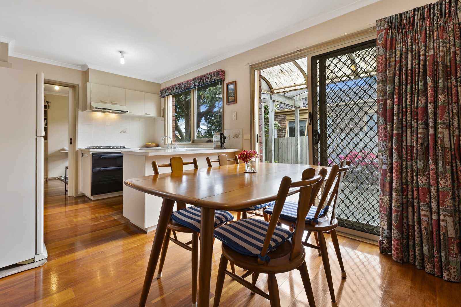 11 Doon Avenue, Glen Waverley, VIC 3150, Glen Waverley - Thumbnail 2