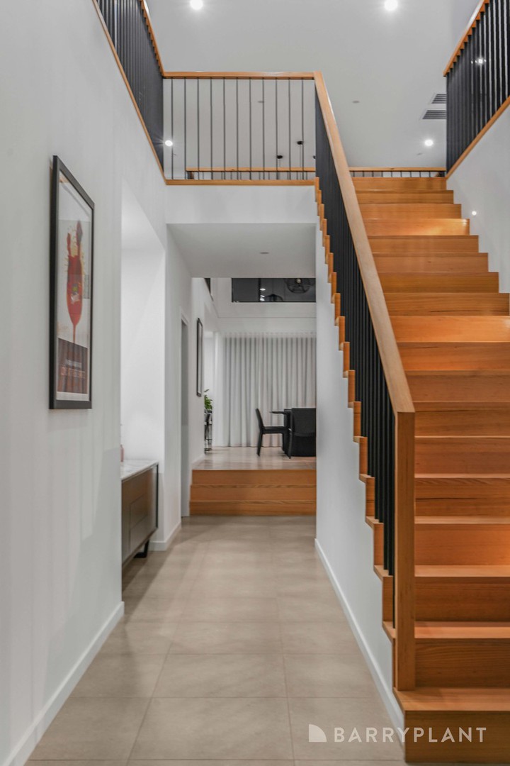 11 Duncombe Avenue, Officer, VIC 3809 - Thumbnail 2 - 21/05/2025