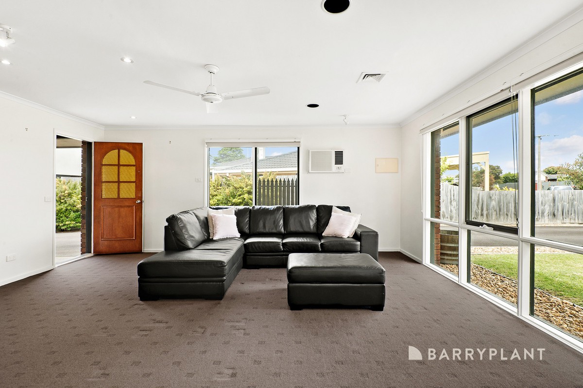 11 Dunstone Drive, Rosebud, VIC 3939, Rosebud - Thumbnail 4