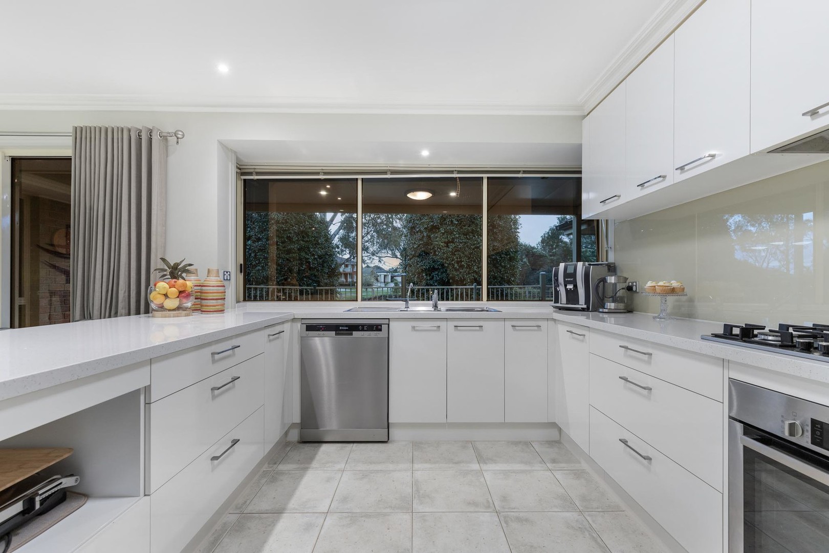 11 Eildon Circuit, Taylors Hill, VIC 3037, Taylors Hill - Thumbnail 5