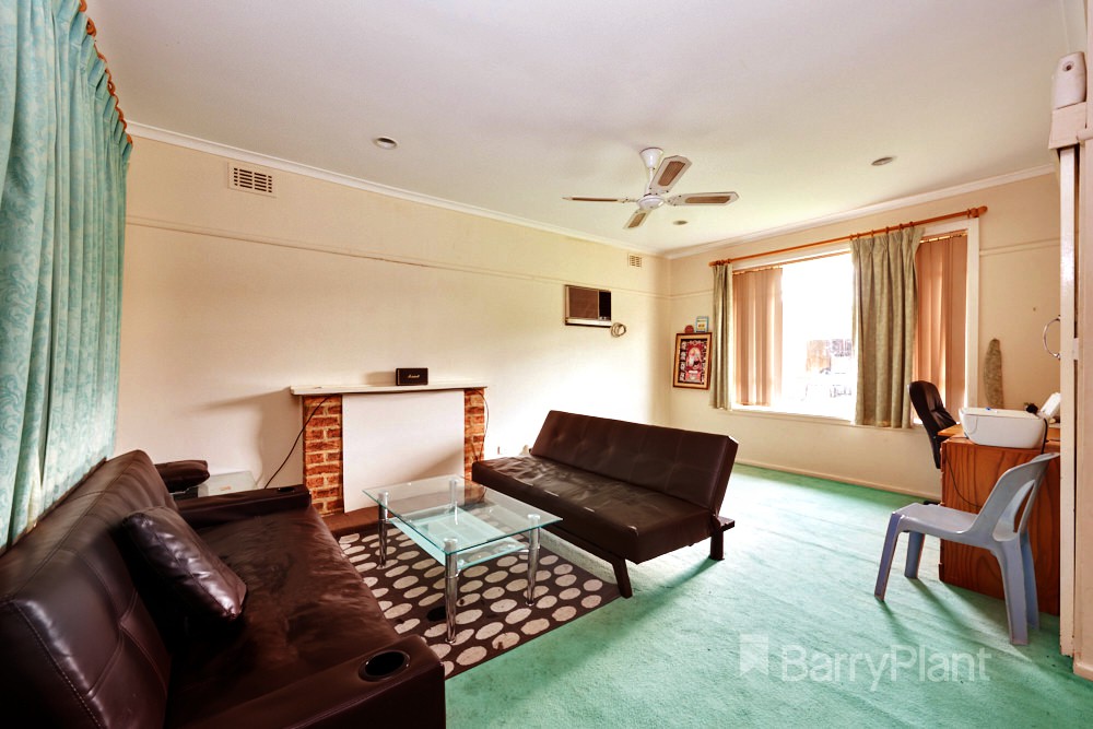 11 Elmhurst Street, Noble Park North, VIC 3174, Noble Park North - Thumbnail 2
