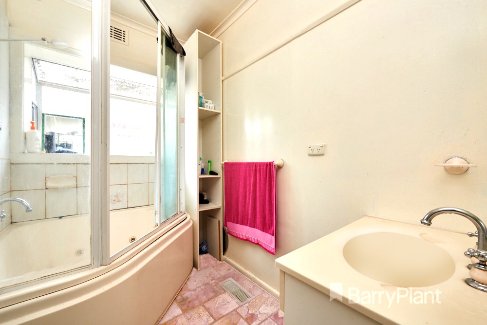 11 Elmhurst Street, Noble Park North, VIC 3174, Noble Park North - Thumbnail 5