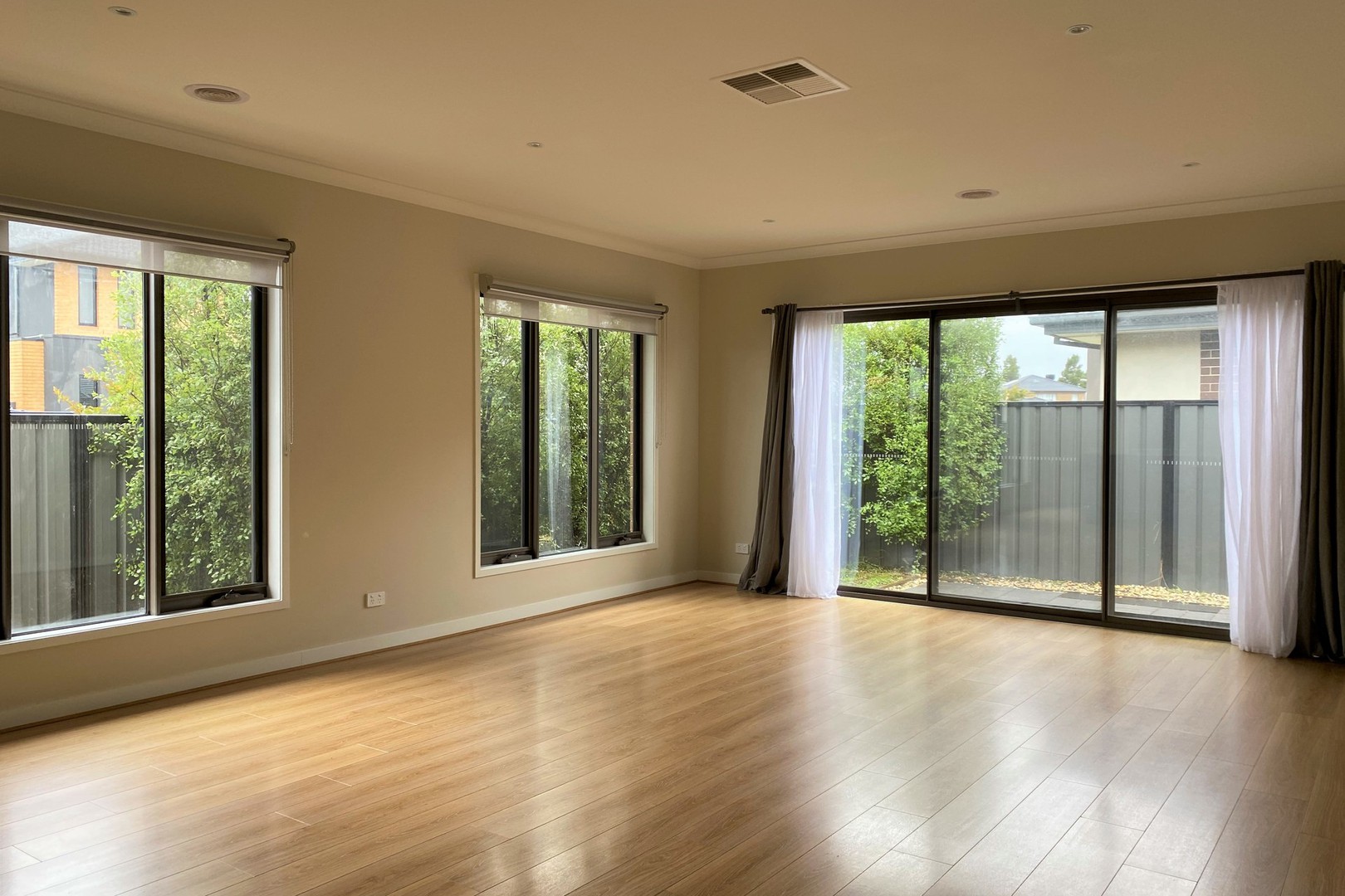 11 Elodea Way, Cranbourne North, VIC 3977, Cranbourne North - Thumbnail 3