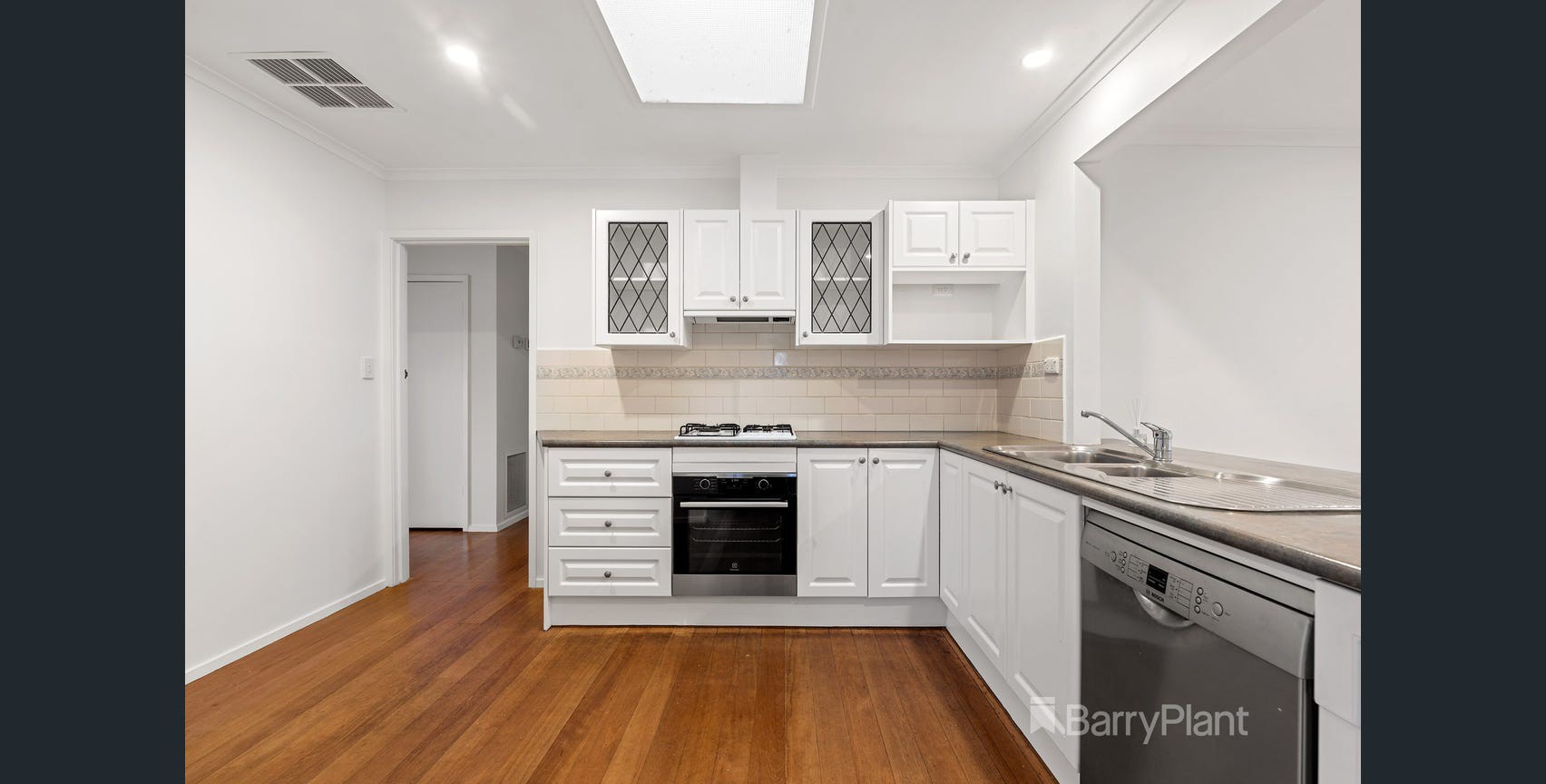 11 Ernest Road, Croydon, VIC 3136 - Thumbnail 2 - 08/09/2026