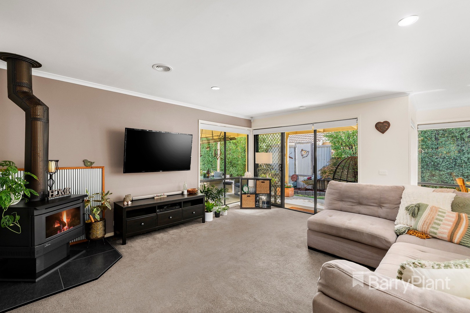 11 Evergreen Drive, South Morang, VIC 3752, South Morang - Thumbnail 2