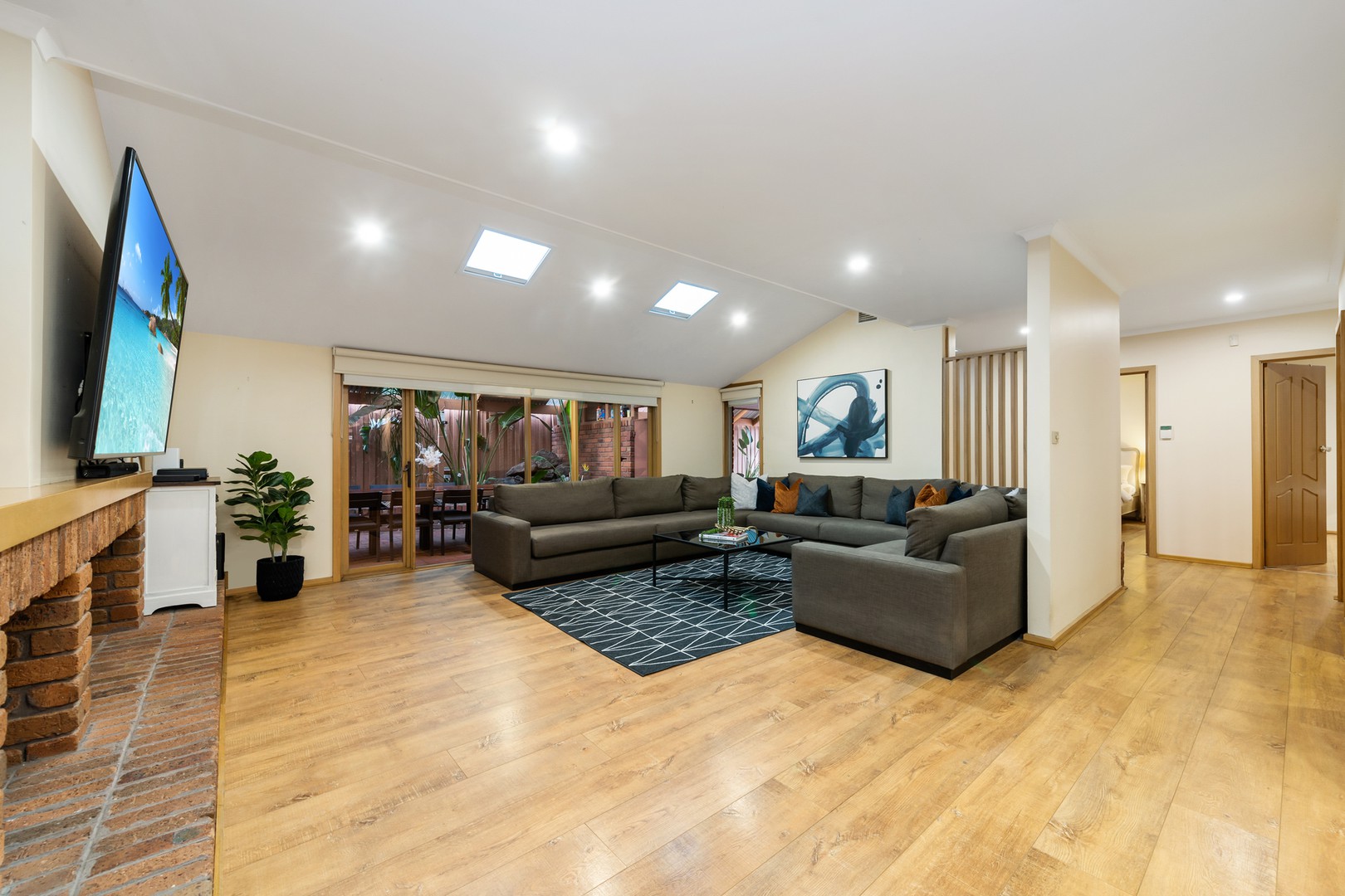 11 Flemming Court, Keilor, VIC 3036, Keilor - Thumbnail 4