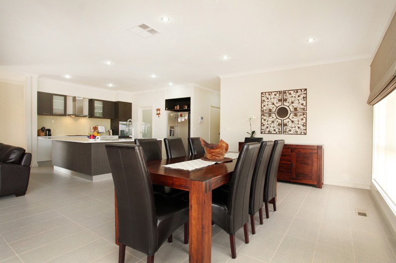 11 Fraserburgh Crescent, Greenvale, VIC 3059, Greenvale - Thumbnail 3