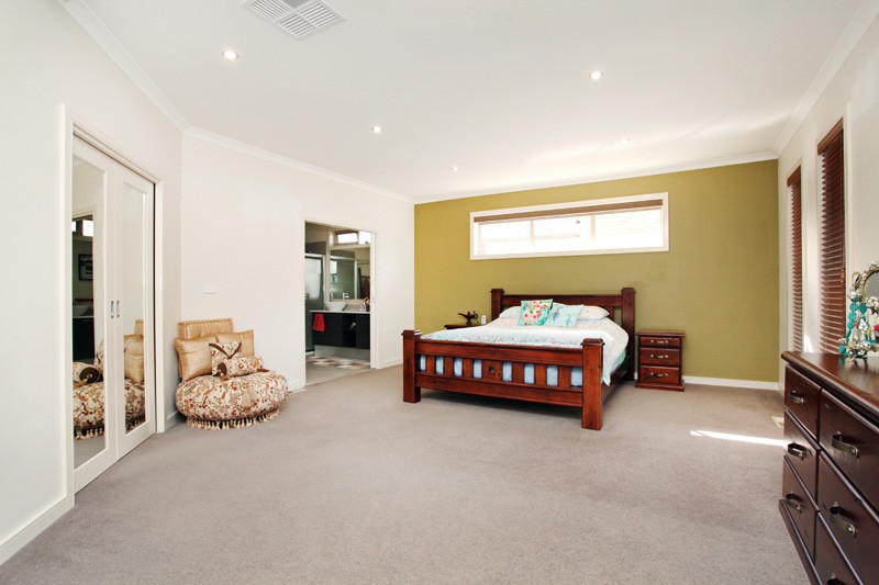 11 Fraserburgh Crescent, Greenvale, VIC 3059, Greenvale - Thumbnail 5