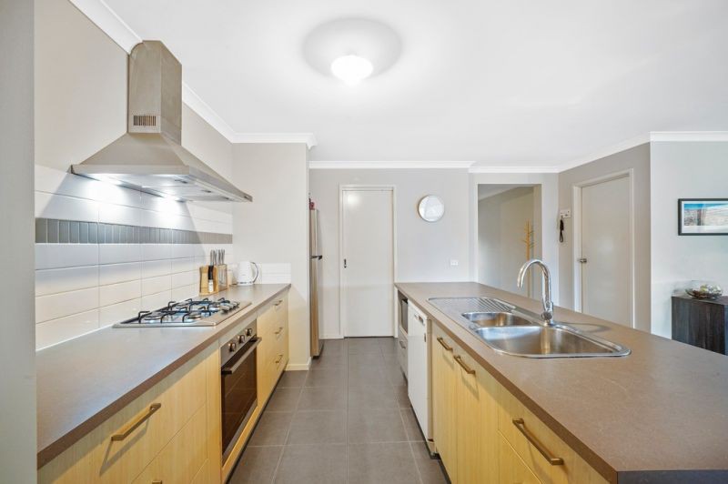 11 Garvey Ct, Highton, VIC 3216, Highton - Thumbnail 3