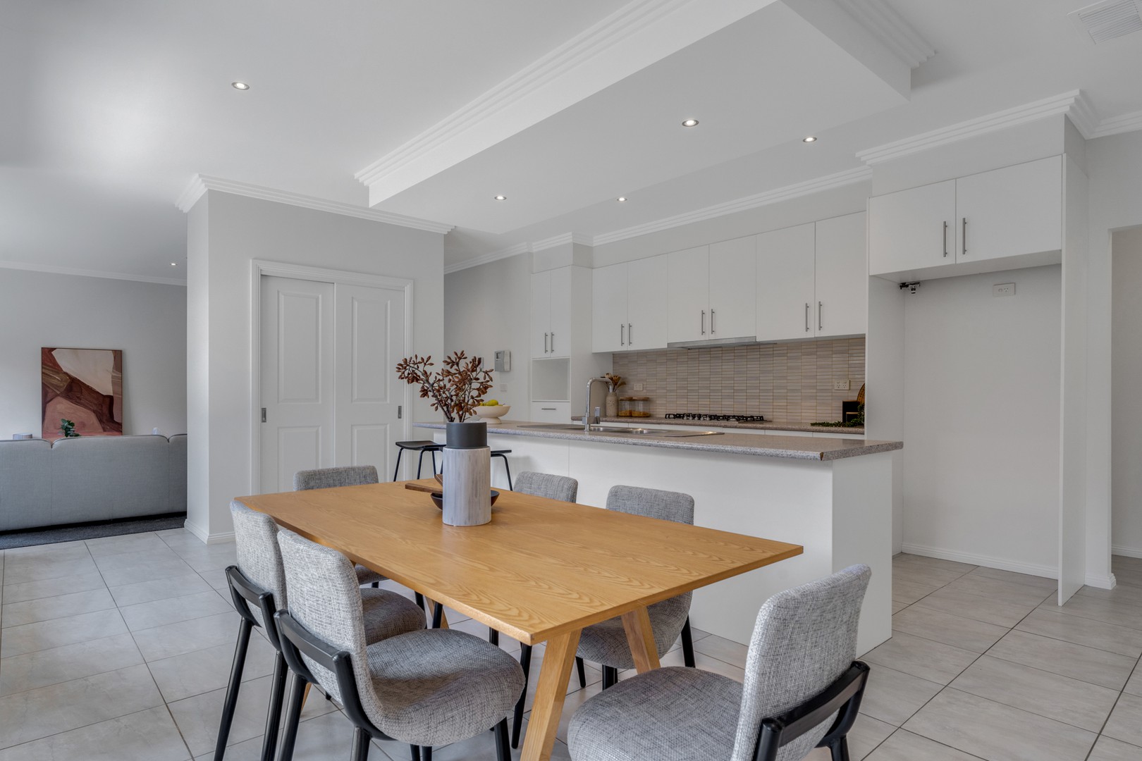 11 Girraween Crescent, Craigieburn, VIC 3064, Craigieburn - Thumbnail 5