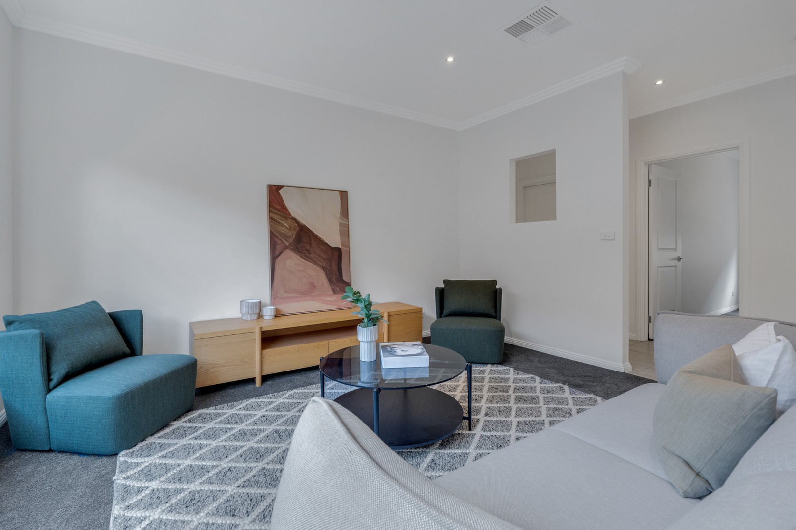 11 Girraween Crescent, Craigieburn, VIC 3064, Craigieburn - Thumbnail 7