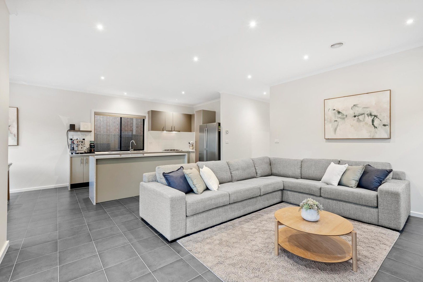 11 Gisborne Way, Caroline Springs, VIC 3023, Caroline Springs - Thumbnail 2