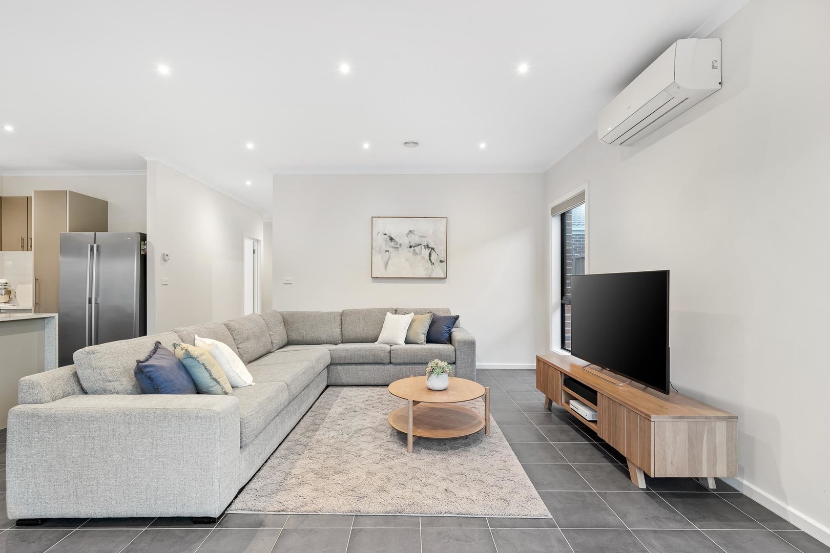 11 Gisborne Way, Caroline Springs, VIC 3023, Caroline Springs - Thumbnail 3