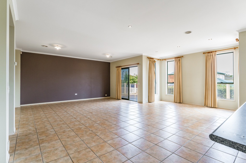 11 Giverny Close, Highton, VIC 3216 - Thumbnail 2 - 06/12/2021