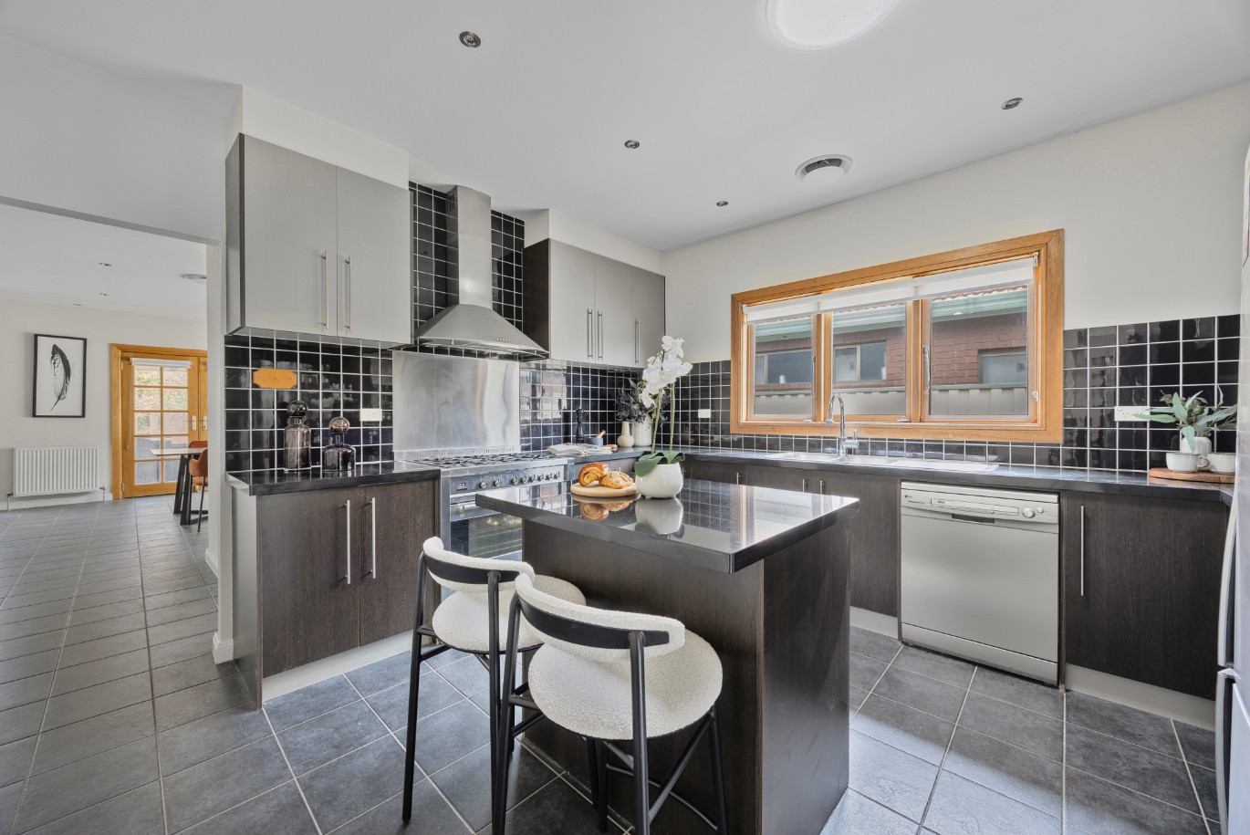 11 Glen Street, Glenroy, VIC 3046, Glenroy - Thumbnail 3