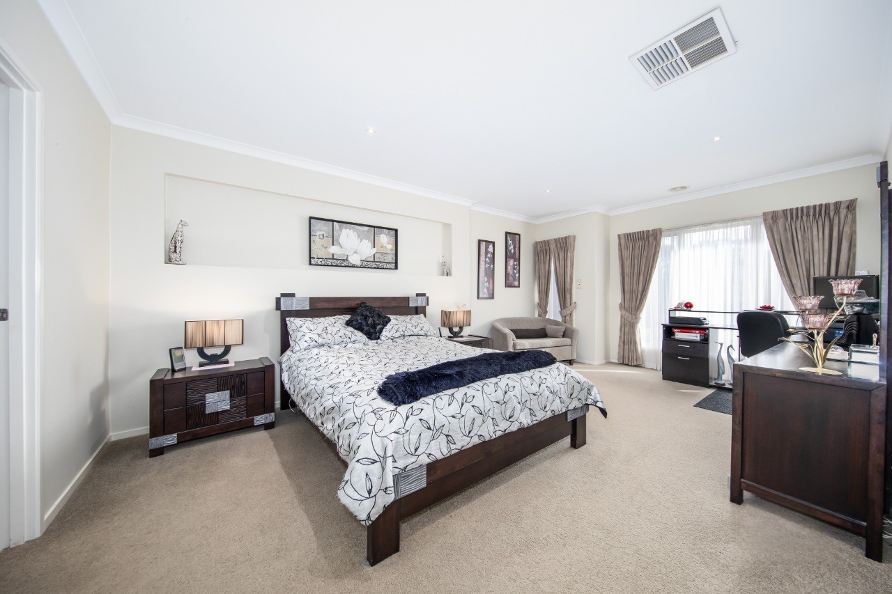 11 Glenbrook Avenue, Cairnlea, VIC 3023, Cairnlea - Thumbnail 4