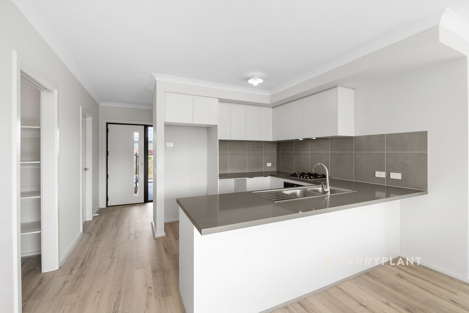 11 Gobelins Walk, Clyde North, VIC 3978, Clyde North - Thumbnail 2