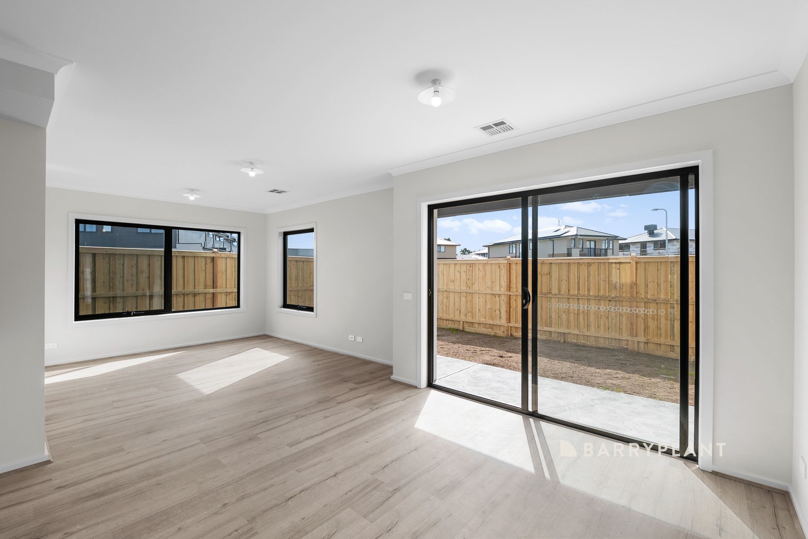11 Gobelins Walk, Clyde North, VIC 3978, Clyde North - Thumbnail 3
