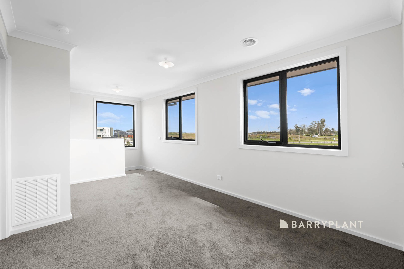 11 Gobelins Walk, Clyde North, VIC 3978, Clyde North - Thumbnail 5