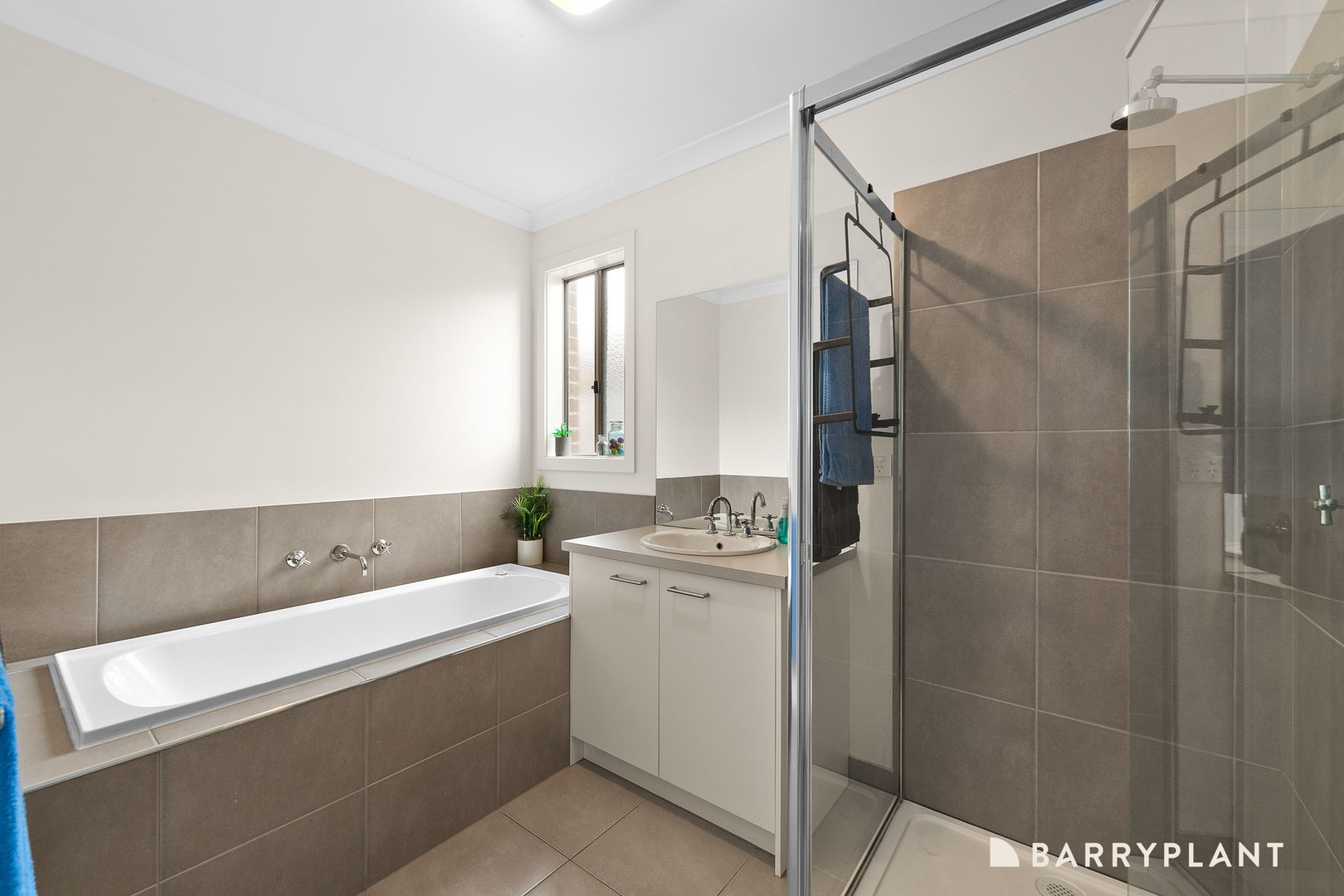11 Goshawk Drive, Pakenham, VIC 3810, Pakenham - Thumbnail 7