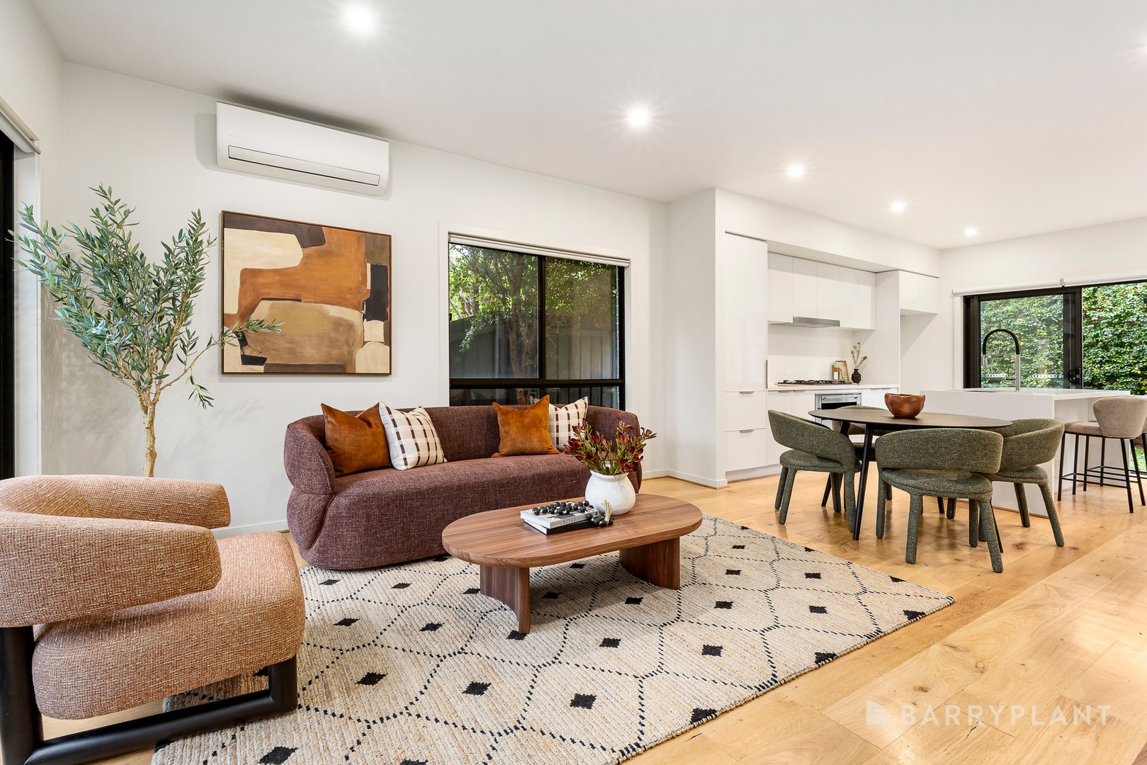 11 Gouldthorp Avenue, Mentone, VIC 3194 - Thumbnail 2 - 22/10/2025