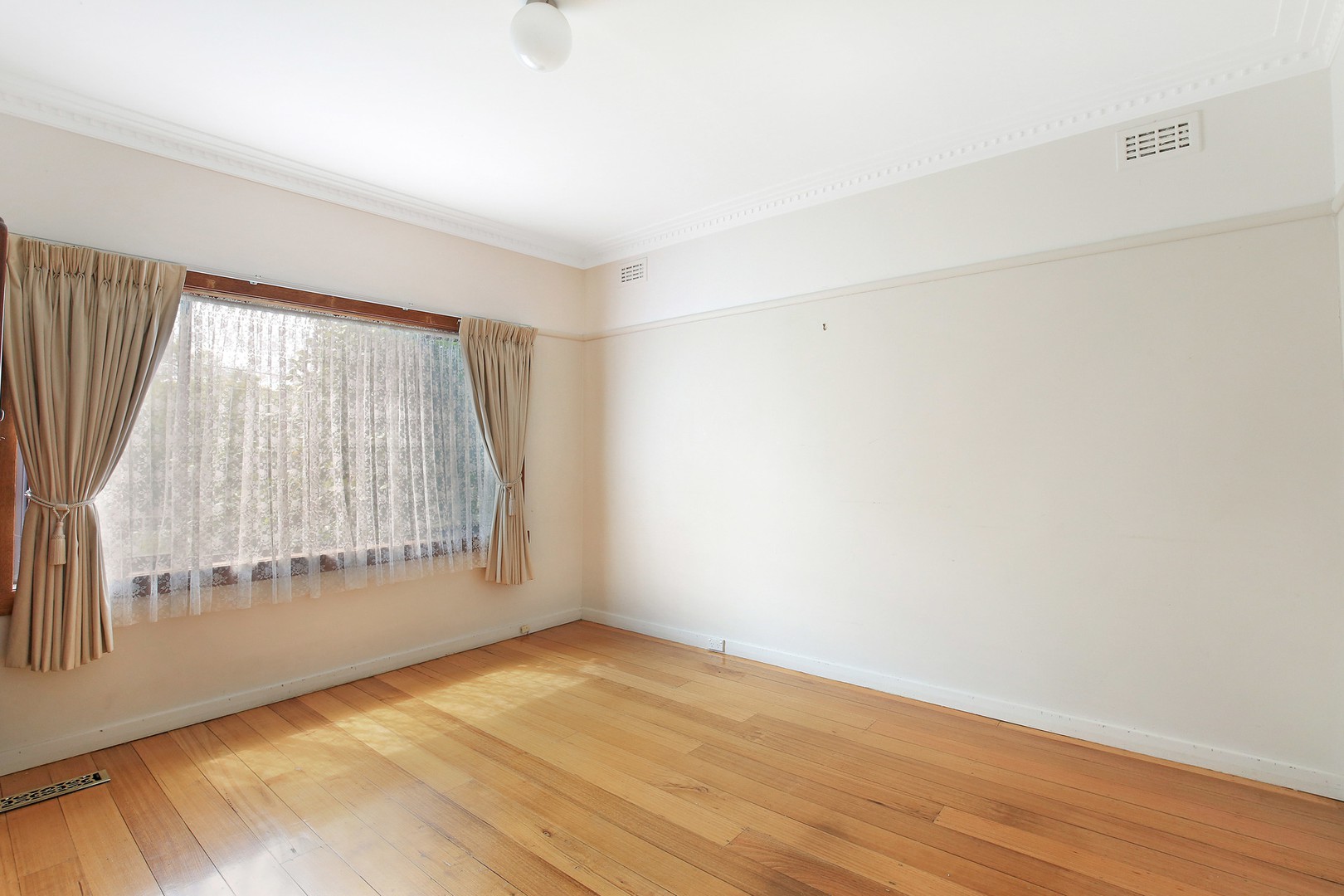 11 Grace Street, Watsonia, VIC 3087, Watsonia - Thumbnail 4