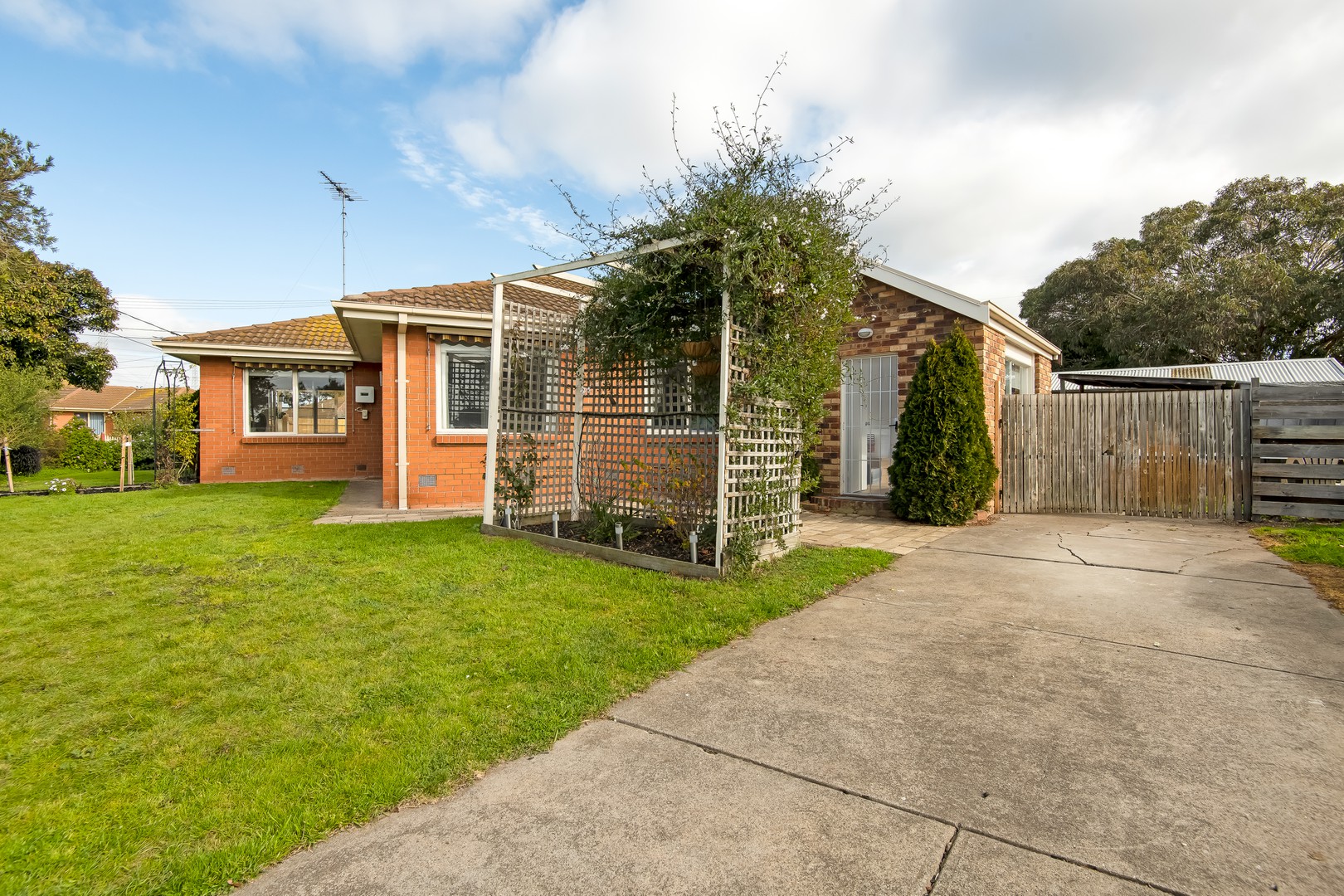 11 Grevillea Avenue, Corio, VIC 3214, Corio - Thumbnail 2