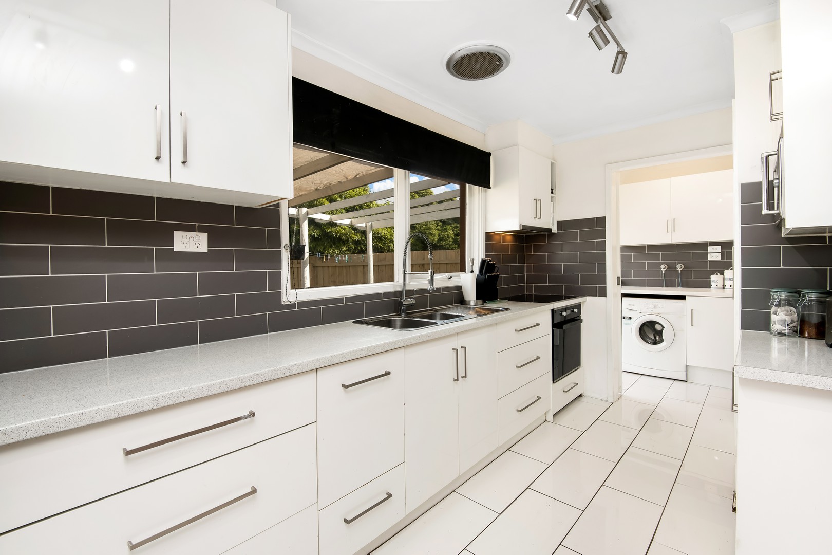 11 Grevillea Avenue, Corio, VIC 3214, Corio - Thumbnail 3