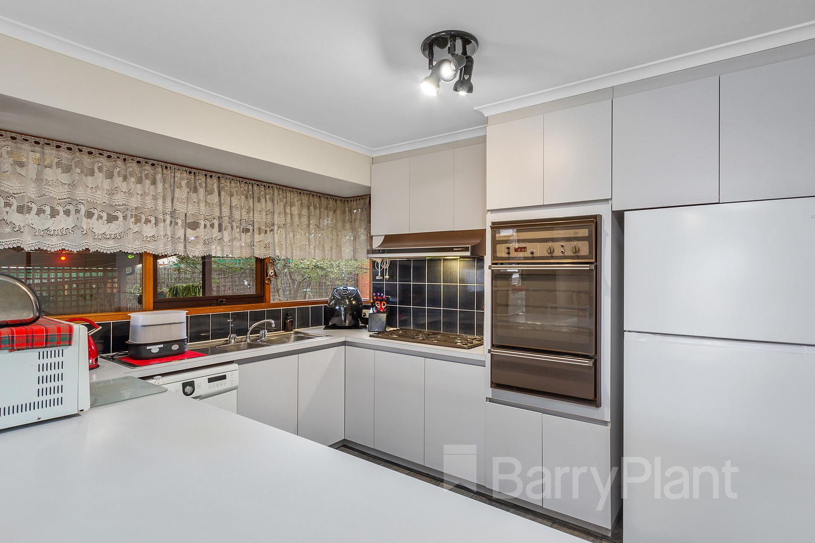 11 Haideh Place, Wantirna South, VIC 3152, Wantirna South - Thumbnail 3