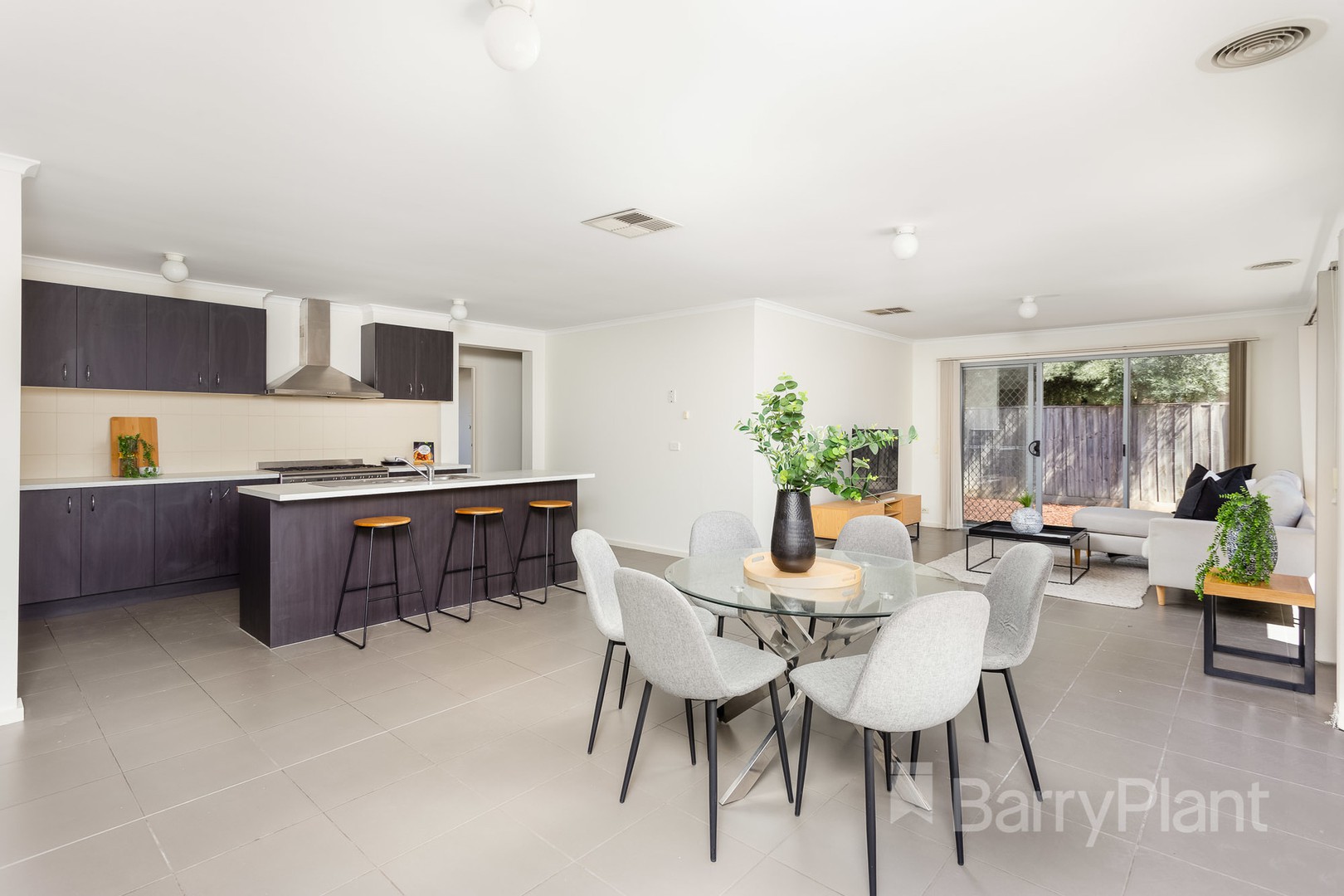 11 Half Moon Terrace, Sanctuary Lakes, VIC 3030, Sanctuary Lakes - Thumbnail 6