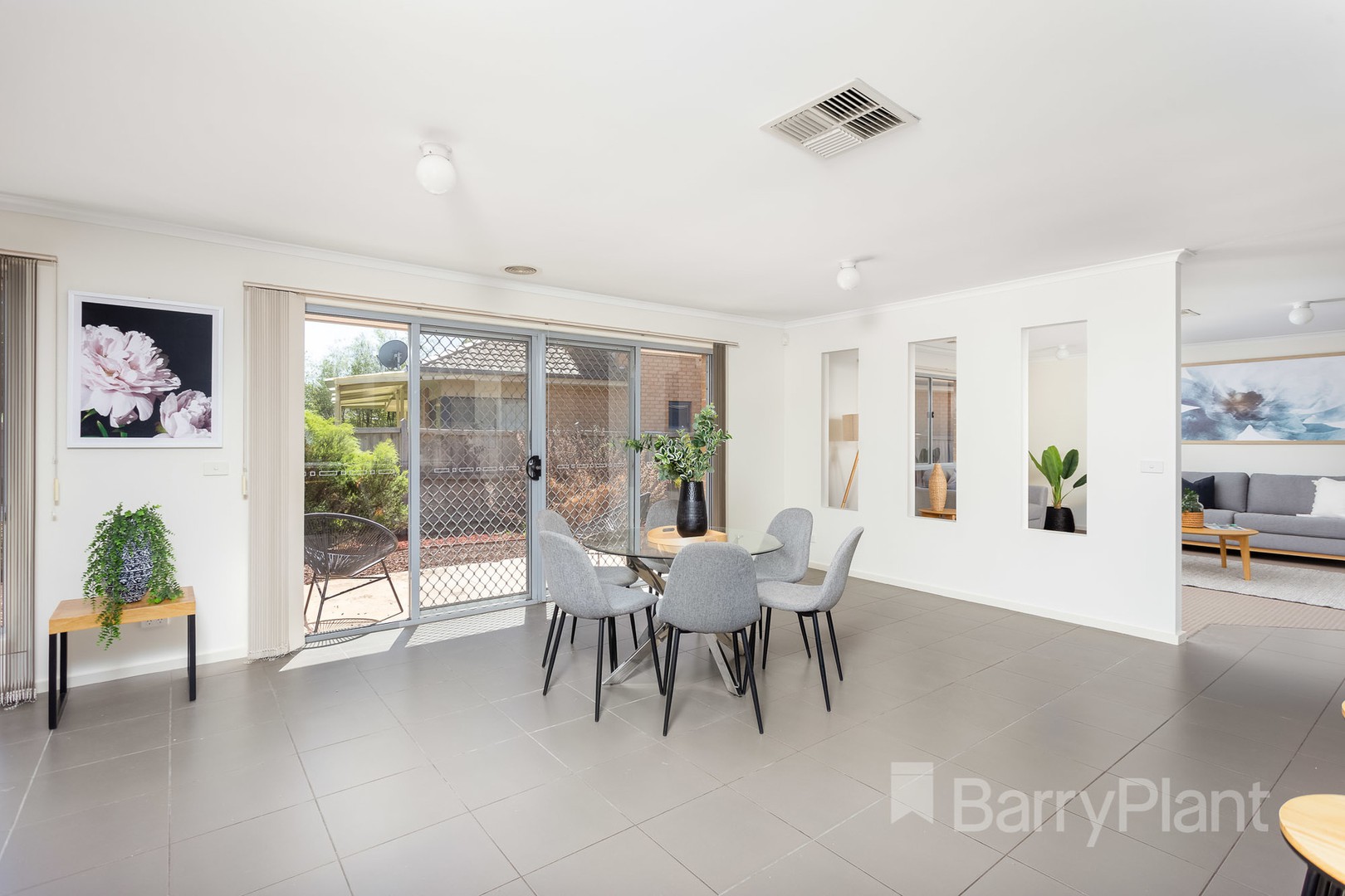 11 Half Moon Terrace, Sanctuary Lakes, VIC 3030, Sanctuary Lakes - Thumbnail 8