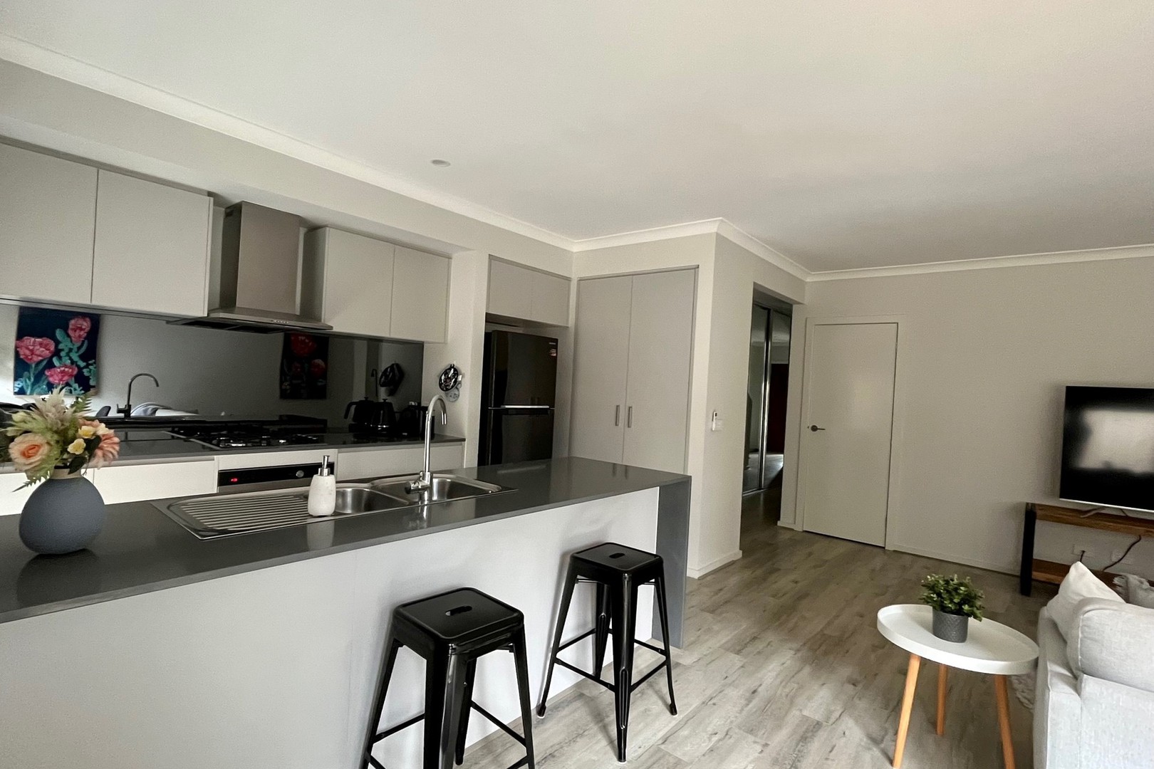 11 Hanover Way, Mickleham, VIC 3064, Mickleham - Thumbnail 3