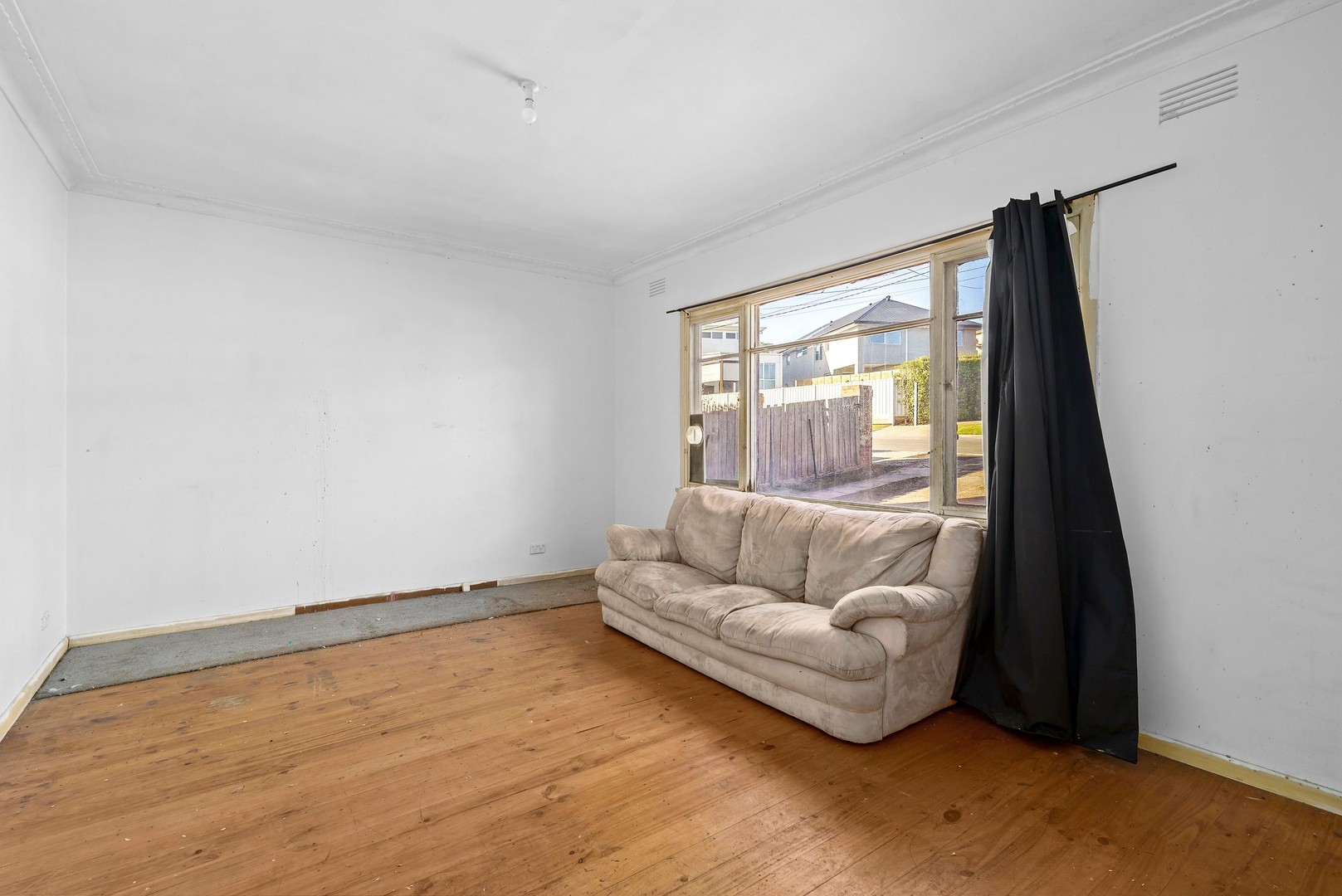 11 Hanson Street, Niddrie, VIC 3042, Niddrie - Thumbnail 3