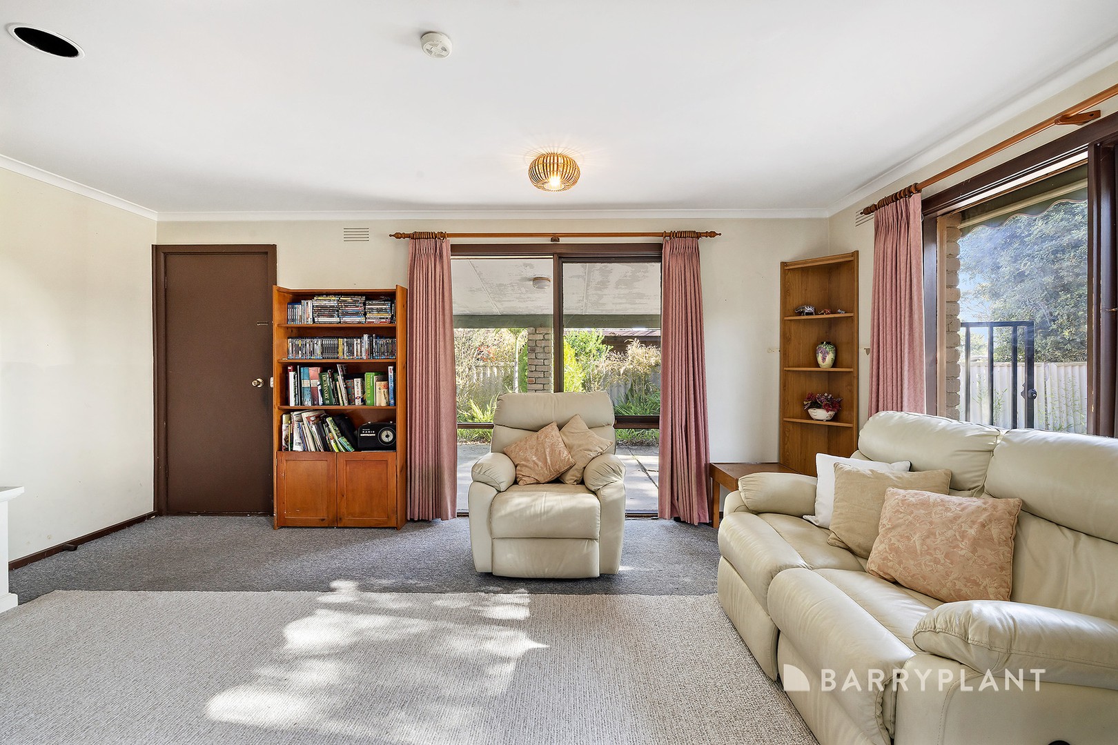 11 Harverson Drive, Rosebud, VIC 3939 - Thumbnail 2 - 26/05/2026