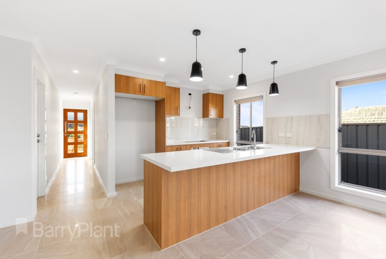 11 Hawking Crescent, Fraser Rise, VIC 3336, Fraser Rise - Thumbnail 2