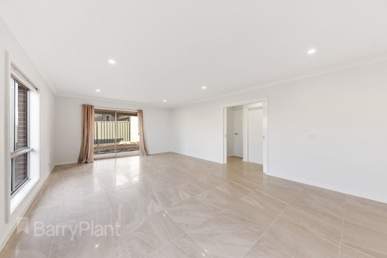 11 Hawking Crescent, Fraser Rise, VIC 3336, Fraser Rise - Thumbnail 3