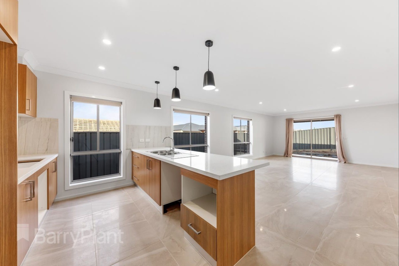 11 Hawking Crescent, Fraser Rise, VIC 3336, Fraser Rise - Thumbnail 4