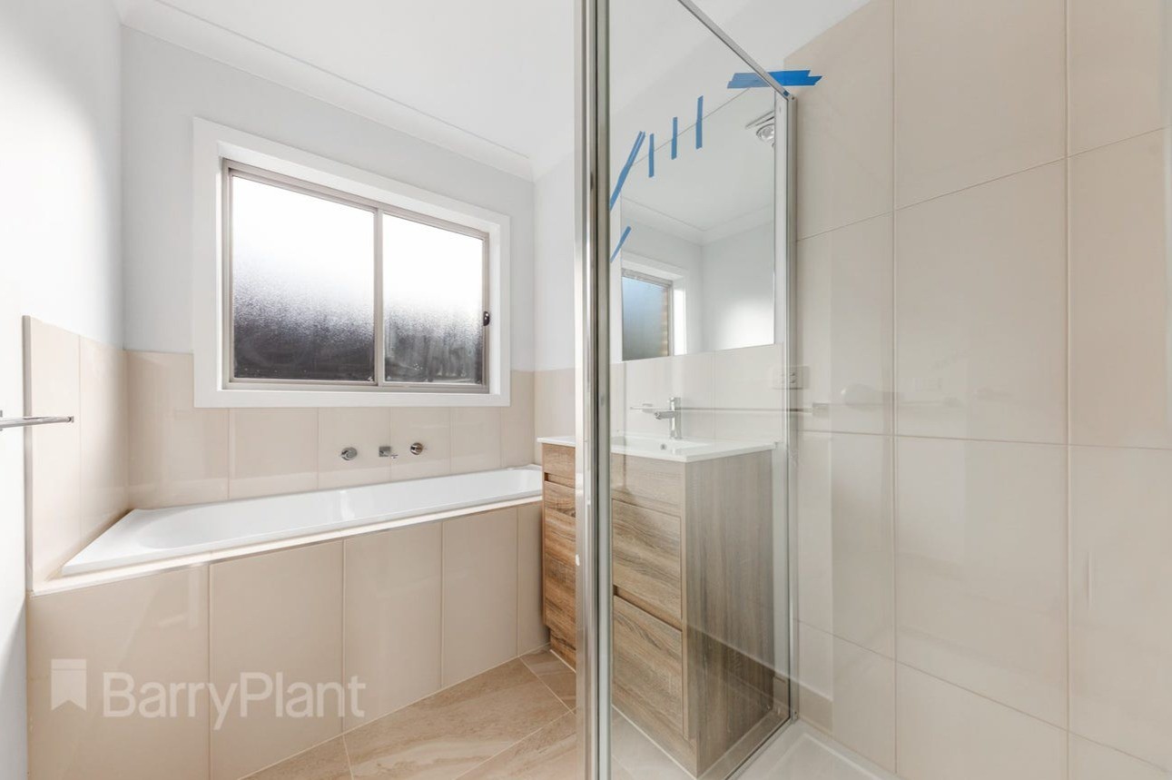 11 Hawking Crescent, Fraser Rise, VIC 3336, Fraser Rise - Thumbnail 5