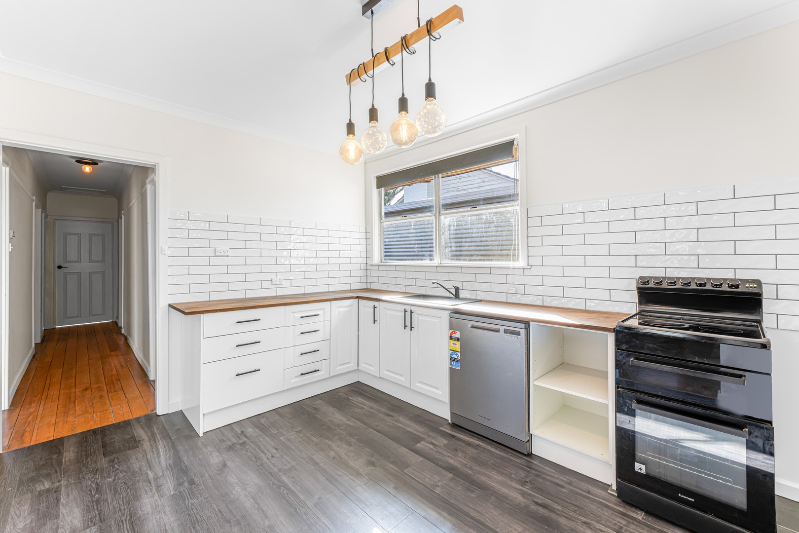 11 Hazeldene Street, Mildura, VIC 3500 - Thumbnail 2 - 12/02/2026