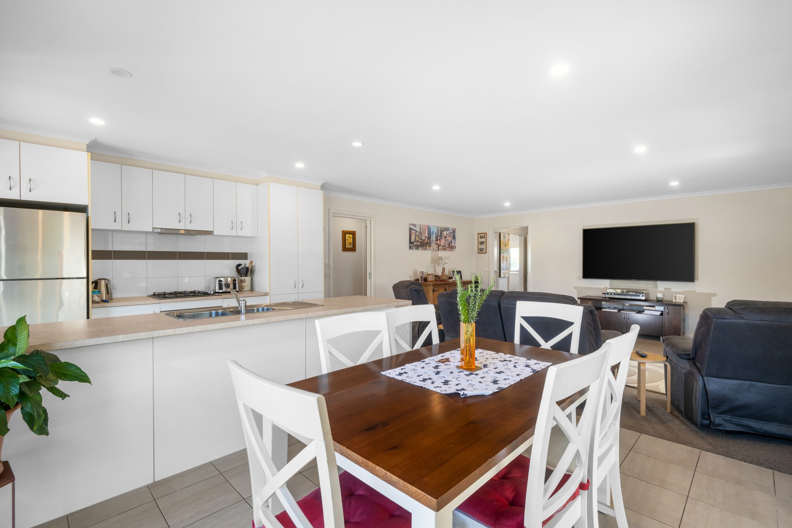 11 Heath Drive, Winchelsea, VIC 3241, Winchelsea - Thumbnail 2