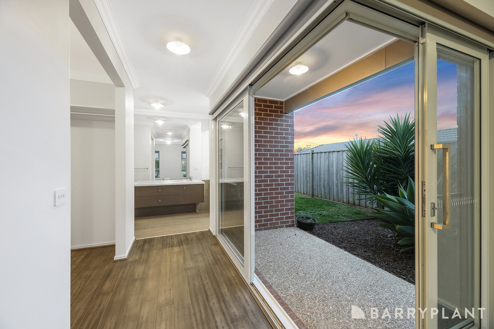 11 Heathland Avenue, Warragul, VIC 3820, Warragul - Thumbnail 4