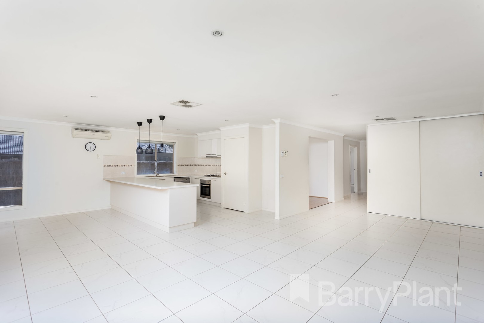 11 Hemlock Crescent, Point Cook, VIC 3030, Point Cook - Thumbnail 3