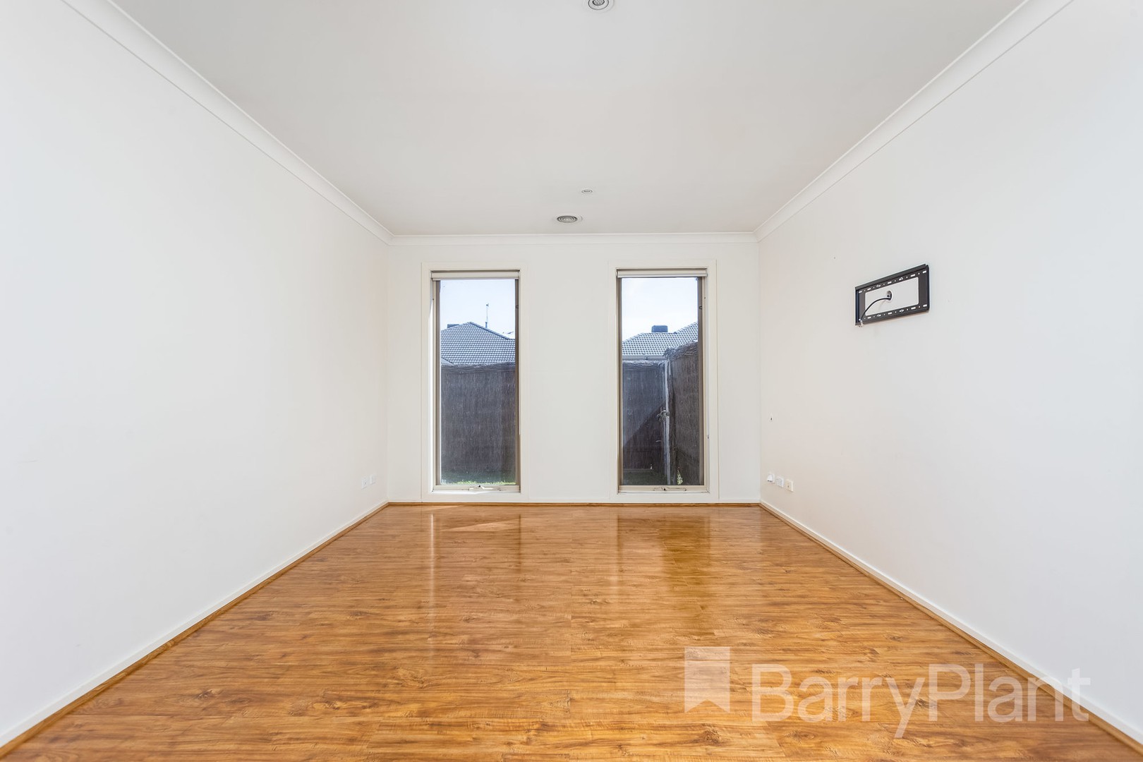 11 Hemlock Crescent, Point Cook, VIC 3030, Point Cook - Thumbnail 7