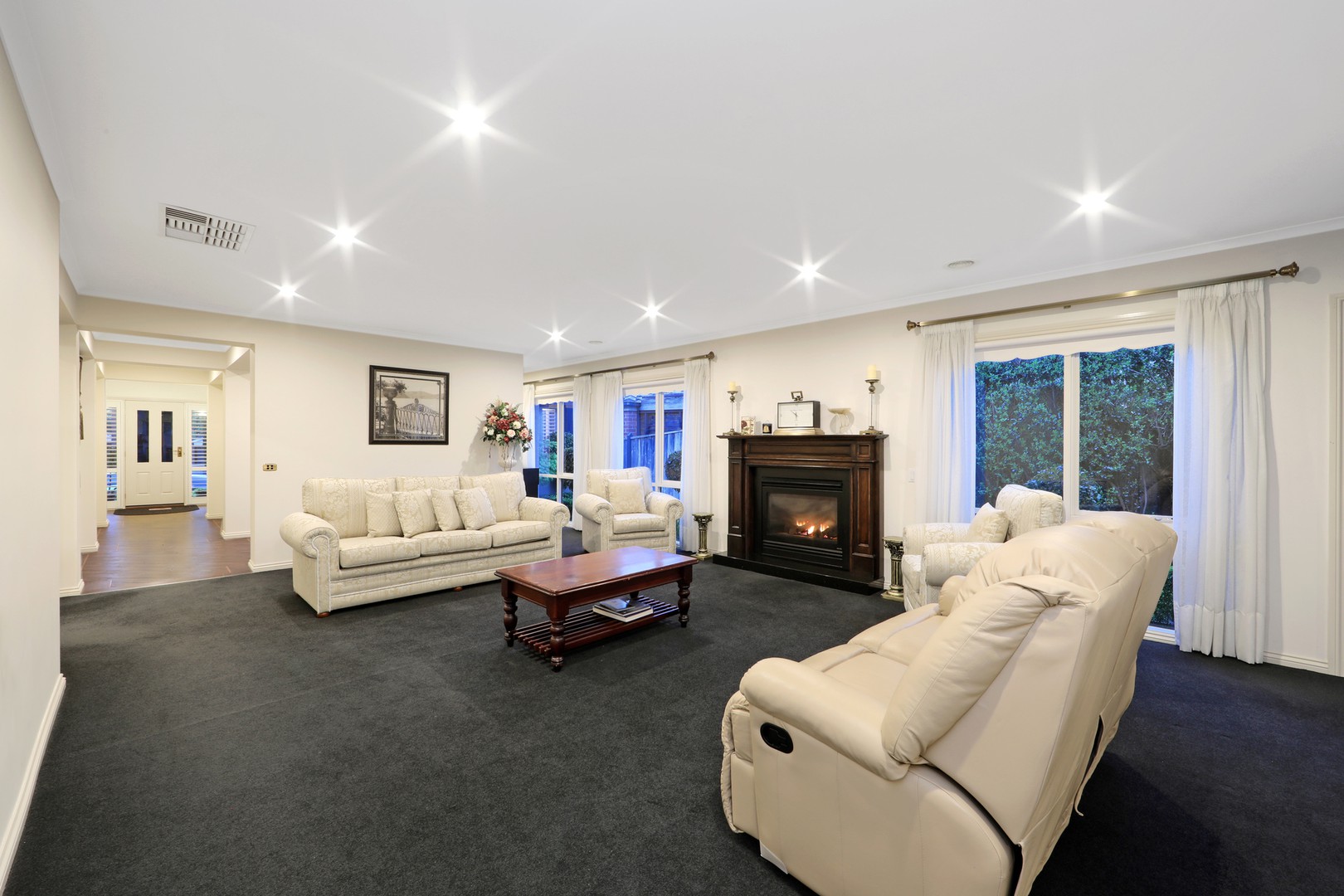 11 Highgate WayRowville, VIC 3178, Rowville - Thumbnail 2